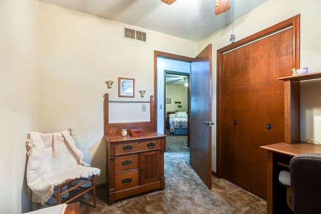 765 Willow Dr, Salina, KS 67401