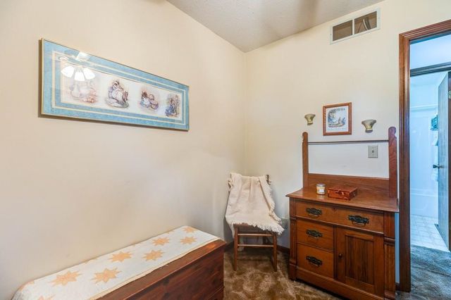 765 Willow Dr, Salina, KS 67401