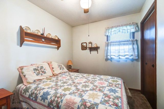 765 Willow Dr, Salina, KS 67401