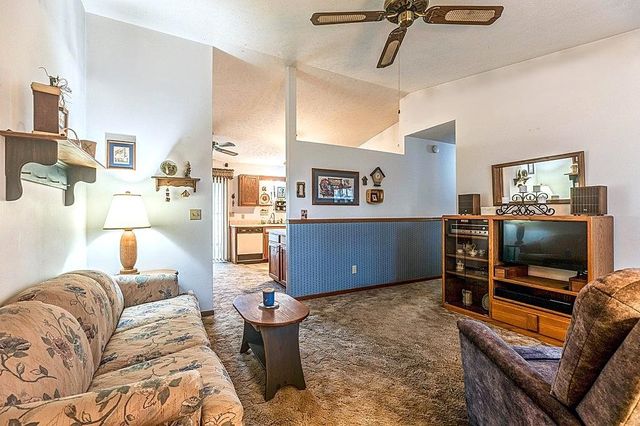 765 Willow Dr, Salina, KS 67401