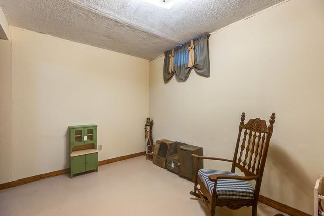 765 Willow Dr, Salina, KS 67401