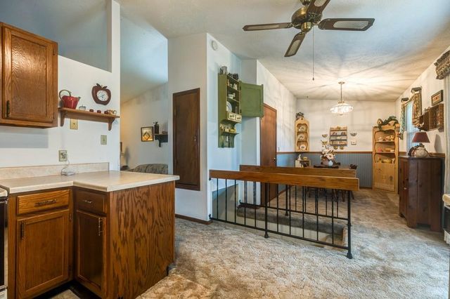 765 Willow Dr, Salina, KS 67401