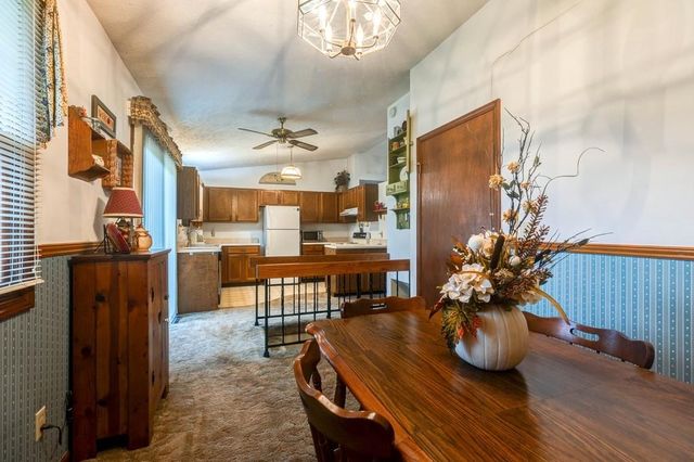 765 Willow Dr, Salina, KS 67401