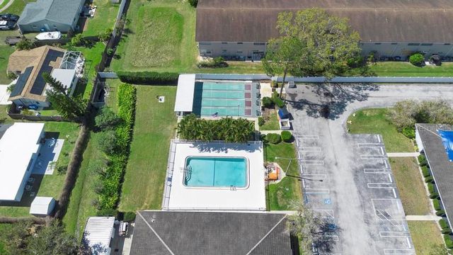 11200 102ND AVENUE 74, Seminole, FL 33778