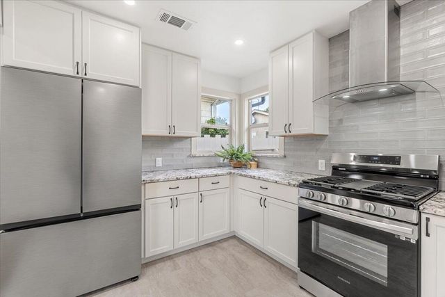 1714 I Street, Eureka, CA 95501