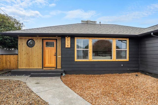 1714 I Street, Eureka, CA 95501