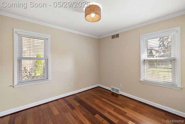 2546 Dorchester Road, Birmingham, MI 48009