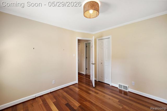 2546 Dorchester Road, Birmingham, MI 48009