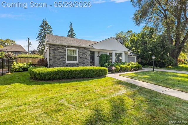2546 Dorchester Road, Birmingham, MI 48009
