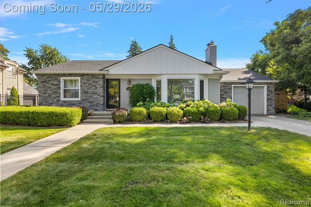 2546 Dorchester Road, Birmingham, MI 48009