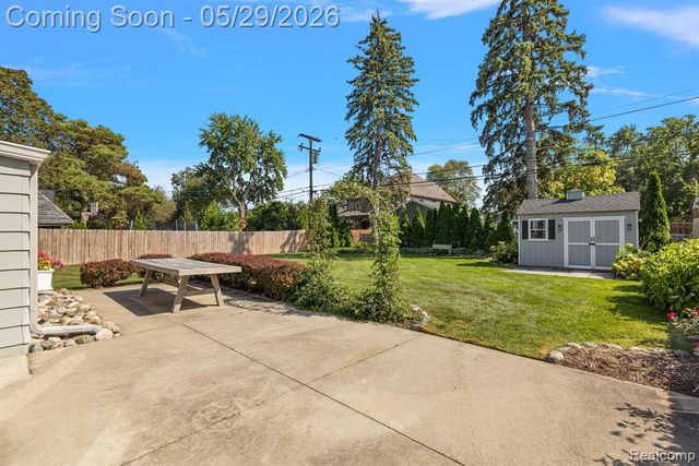 2546 Dorchester Road, Birmingham, MI 48009