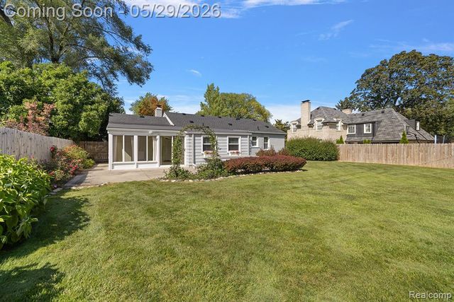 2546 Dorchester Road, Birmingham, MI 48009