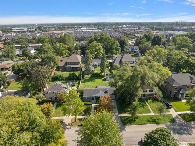 2546 Dorchester Road, Birmingham, MI 48009