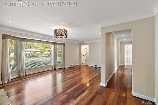 2546 Dorchester Road, Birmingham, MI 48009