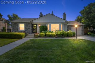 2546 Dorchester Road, Birmingham, MI 48009