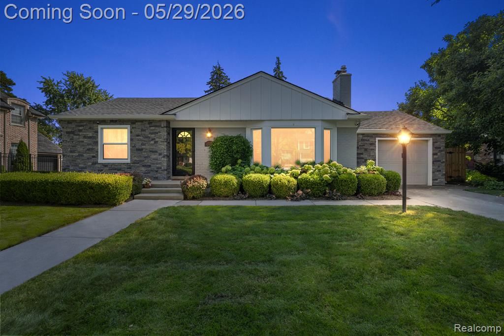 2546 Dorchester Road, Birmingham, MI 48009