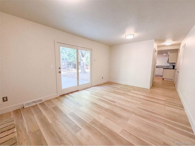 7447 S Ames Ct, Littleton, CO 80128