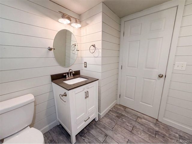 7447 S Ames Ct, Littleton, CO 80128