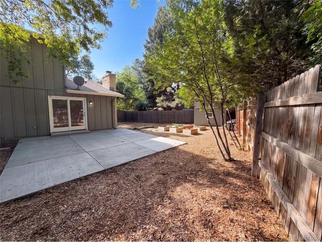 7447 S Ames Ct, Littleton, CO 80128