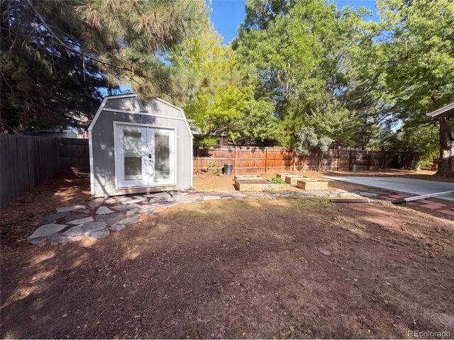 7447 S Ames Ct, Littleton, CO 80128