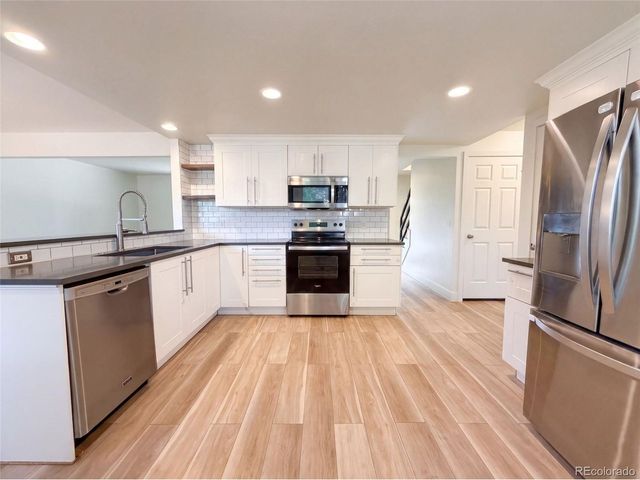 7447 S Ames Ct, Littleton, CO 80128
