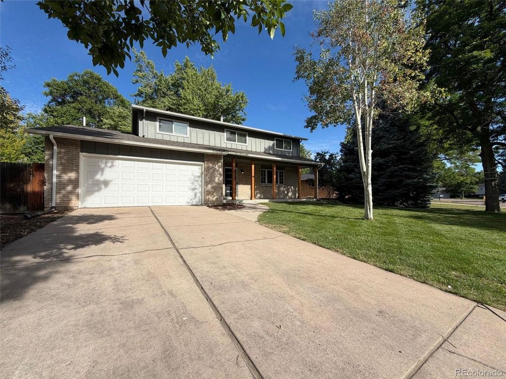 7447 S Ames Ct, Littleton, CO 80128