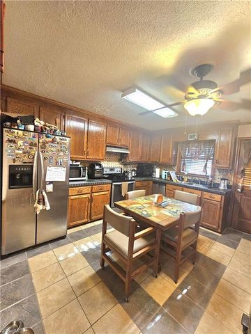 817 Brickwood Court, Winston-salem, NC 27127