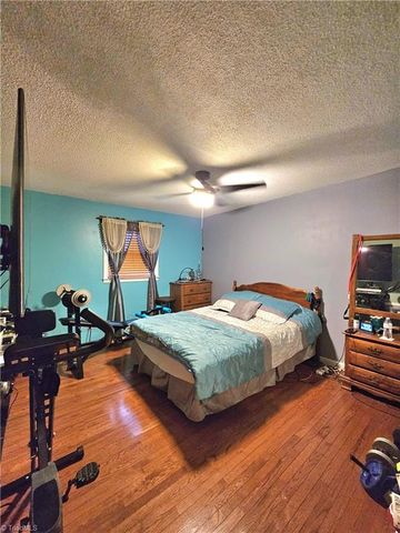 817 Brickwood Court, Winston-salem, NC 27127