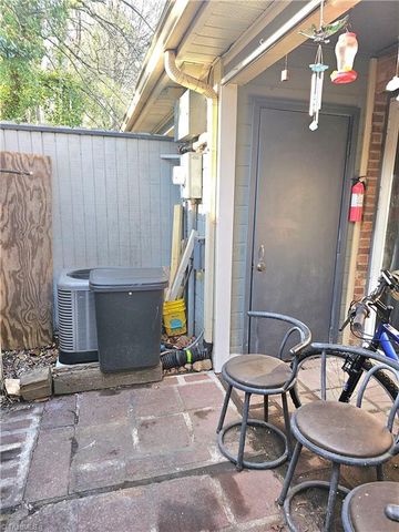 817 Brickwood Court, Winston-salem, NC 27127