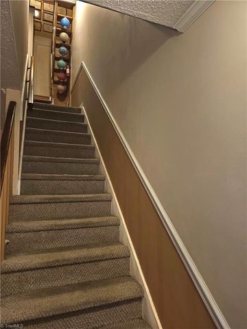 817 Brickwood Court, Winston-salem, NC 27127