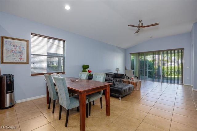 2461 Sutherland CT, Cape Coral, FL 33991