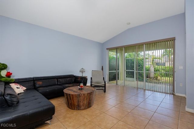 2461 Sutherland CT, Cape Coral, FL 33991