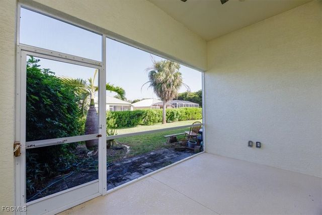 2461 Sutherland CT, Cape Coral, FL 33991