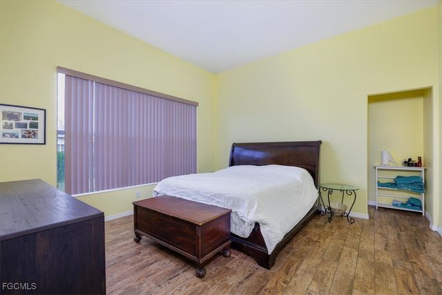 2461 Sutherland CT, Cape Coral, FL 33991