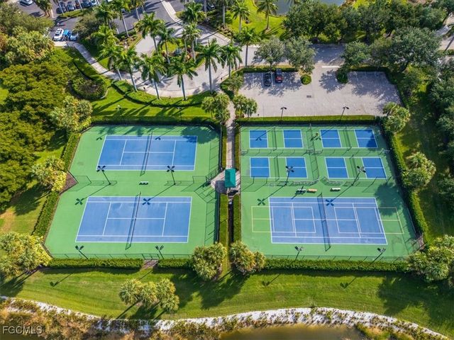 2461 Sutherland CT, Cape Coral, FL 33991