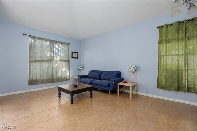 2461 Sutherland CT, Cape Coral, FL 33991