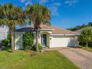 2461 Sutherland CT, Cape Coral, FL 33991