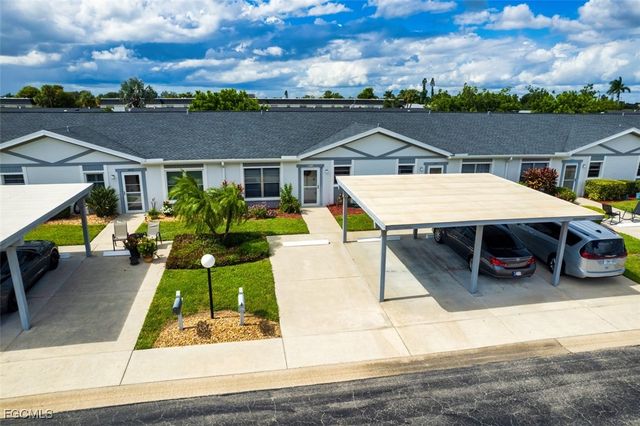6822 Bogey DR, Fort Myers, FL 33919