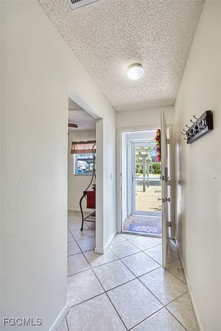 6822 Bogey DR, Fort Myers, FL 33919