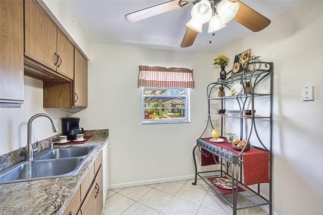 6822 Bogey DR, Fort Myers, FL 33919