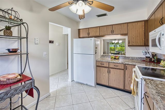 6822 Bogey DR, Fort Myers, FL 33919