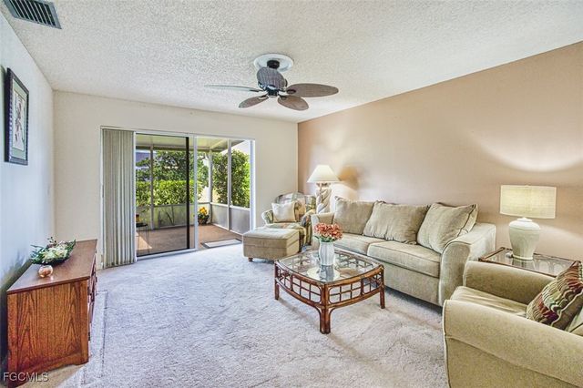 6822 Bogey DR, Fort Myers, FL 33919