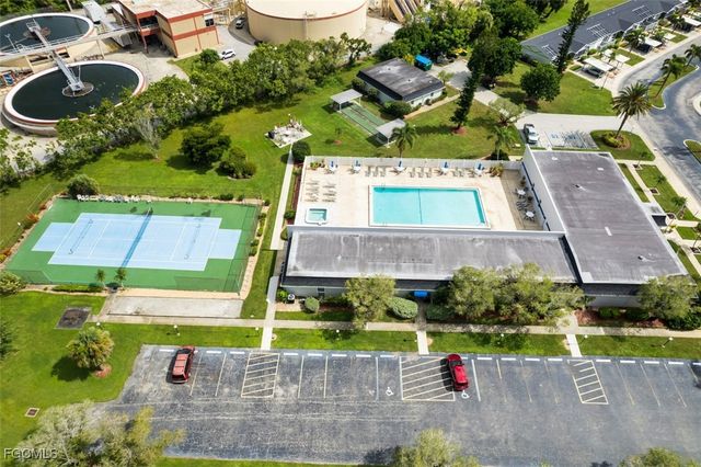6822 Bogey DR, Fort Myers, FL 33919