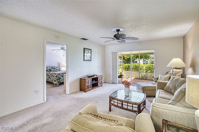 6822 Bogey DR, Fort Myers, FL 33919