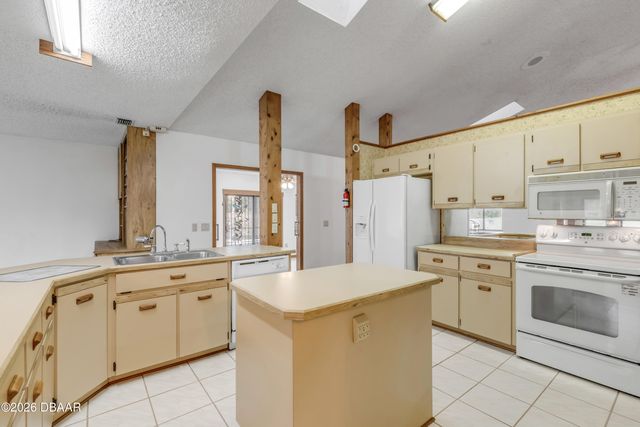 10 Marjorie Trail, Ormond Beach, FL 32174