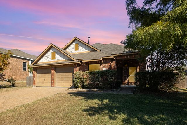 724 Candle Meadow Boulevard, Desoto, TX 75115