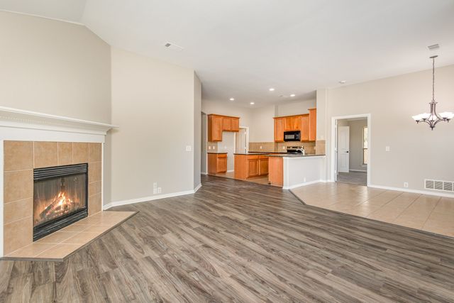724 Candle Meadow Boulevard, Desoto, TX 75115