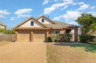 724 Candle Meadow Boulevard, Desoto, TX 75115