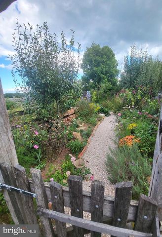 2746 BALTIMORE PIKE, Gettysburg, PA 17325