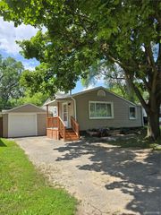 21411 Collingham Avenue, Farmington Hills, MI 48336